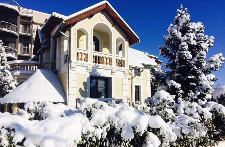 Emerald Suites Florina Exterior photo